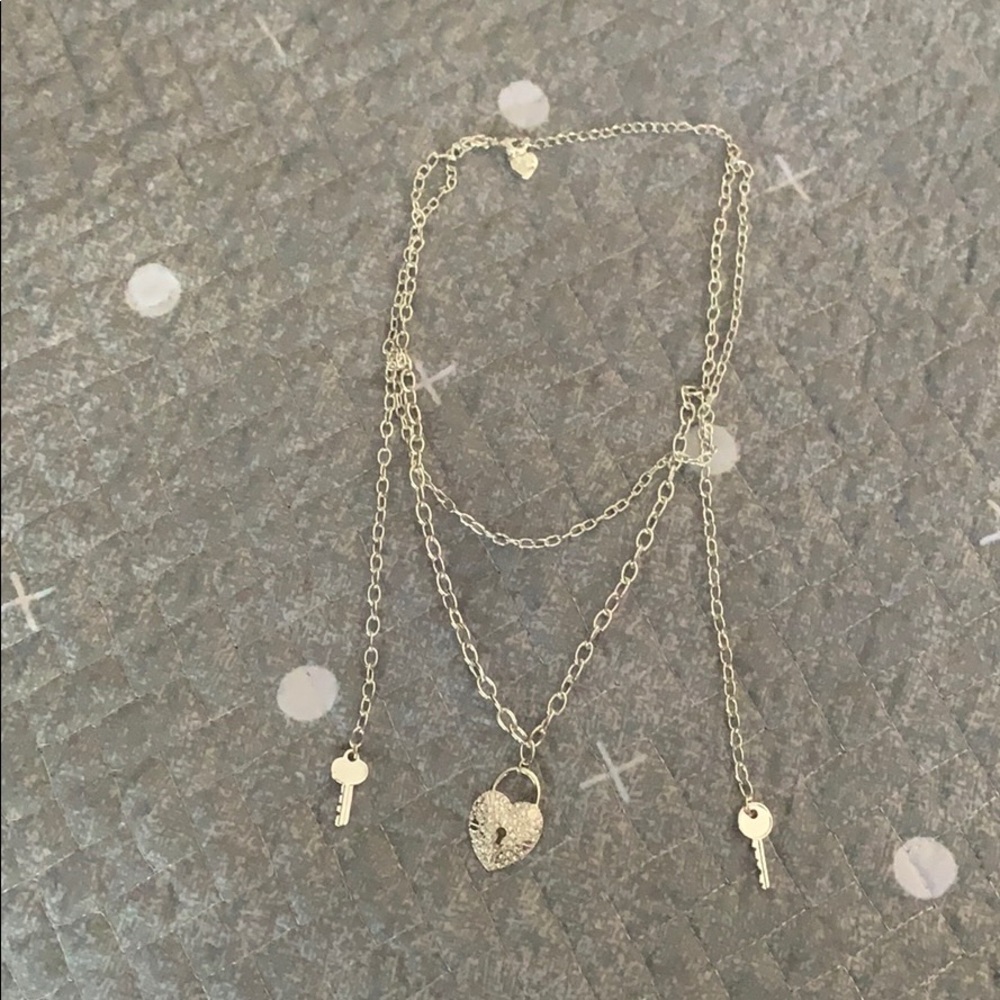 Betsey Johnson heart and key necklace 🔑 ♥️